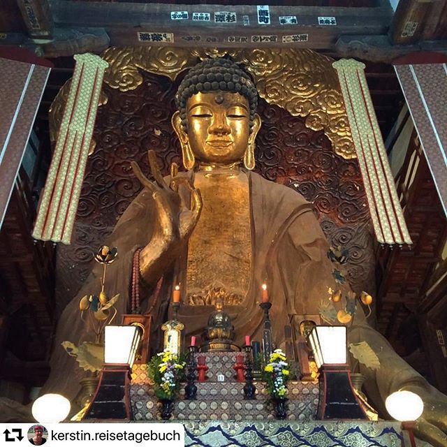 #repost @kerstin.reisetagebuch・・・Tempel - Besuch in Gifu#gifu #gifuphoto
