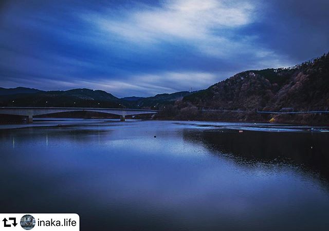 #repost @inaka.life・・・Agigawa Dam, Ena city Japan.12.06.2019- Ian Ferguson @ena.city—This is weather for hot cocoa and sitting by the fireplace.  ️ But instead I’m freezing my butt off taking pretty pictures. Totally worth it and the end product is beautiful! -#enagifu #gifuphoto #gifu #gifuprefecture #japanesebeauty #dam #agigawako #agigawa #agigawadam_enashi #japanesenature #japanesephotography #landscapephotography #landscapes #fountain #inakalife #阿木川 #阿木川ダム #japan　#pentax　#ペンタックス #さむいね #lakephotography #staywarmandcozy #hotcocoaweather