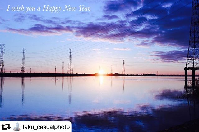 #repost @taku_casualphoto・・・明けましておめでとうございます。謹んで新春お祝い申し上げます旧年中は大変お世話になり、誠にありがとうございました。自分らしさと、手軽に楽しめるカメラライフを届けられたらなと思います本年もよろしくお願いします。#happynewyear #あけましておめでとうございます #2020年#初日の出2019 #リフレクション#リフレクションのある景色 #お写ん歩#カメラを持って出掛けよう#カメラ男子Canon#カメラ好きと繋がりたい#写真好きと繋がりたい#岐阜カメラ部#岐阜インスタ倶楽部#東海カメラ倶楽部#gifuphoto#casualphoto#my_eosphoto#eos9000d分かりにくいですが初日の出です_( ´ ω `_)⌒)_