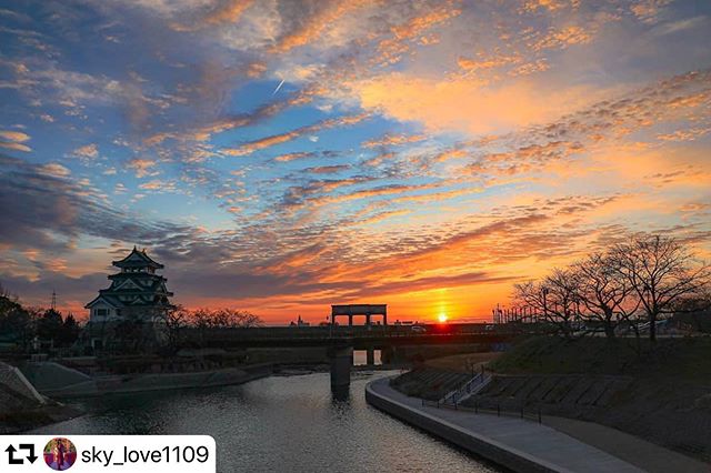 #repost @sky_love1109・・・今朝空・墨俣一夜城と朝陽・ココからの景色が大好き・ココも私の癒し(*´∀｀)・癒しの景色#sunset_sunrise_beautiful #total_sky#love_all_sky#skystagram#sky_brilliance #asi_es_natura#ig_nature #ig_japan #japantravelphoto #japan_daytime_view #japan_bestpic #japan_of_insta #sumasumatai_love#cacoworld#photo_shorttrip　#pt_life_#ptk_japan #wu_japan #whim_life #love_bestjapan#bestjapanpics#naturephotography #nature_lovers#world_bestnature#wu_japan#team_jp_ #visitjapanjp#visit_tokai #Nipponpic#gifuphoto